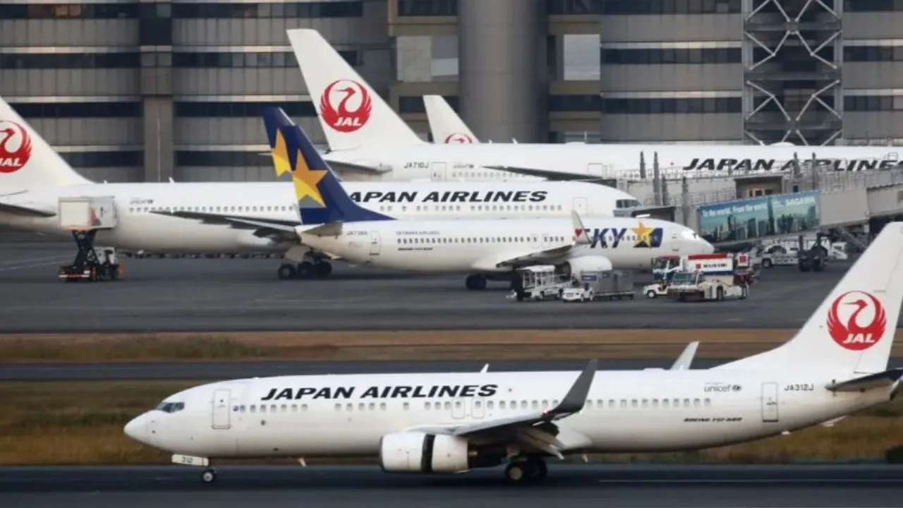 Cyber Attack Hantam Japan Airlines, Komunikasi Terganggu hingga Penerbangan Tertunda