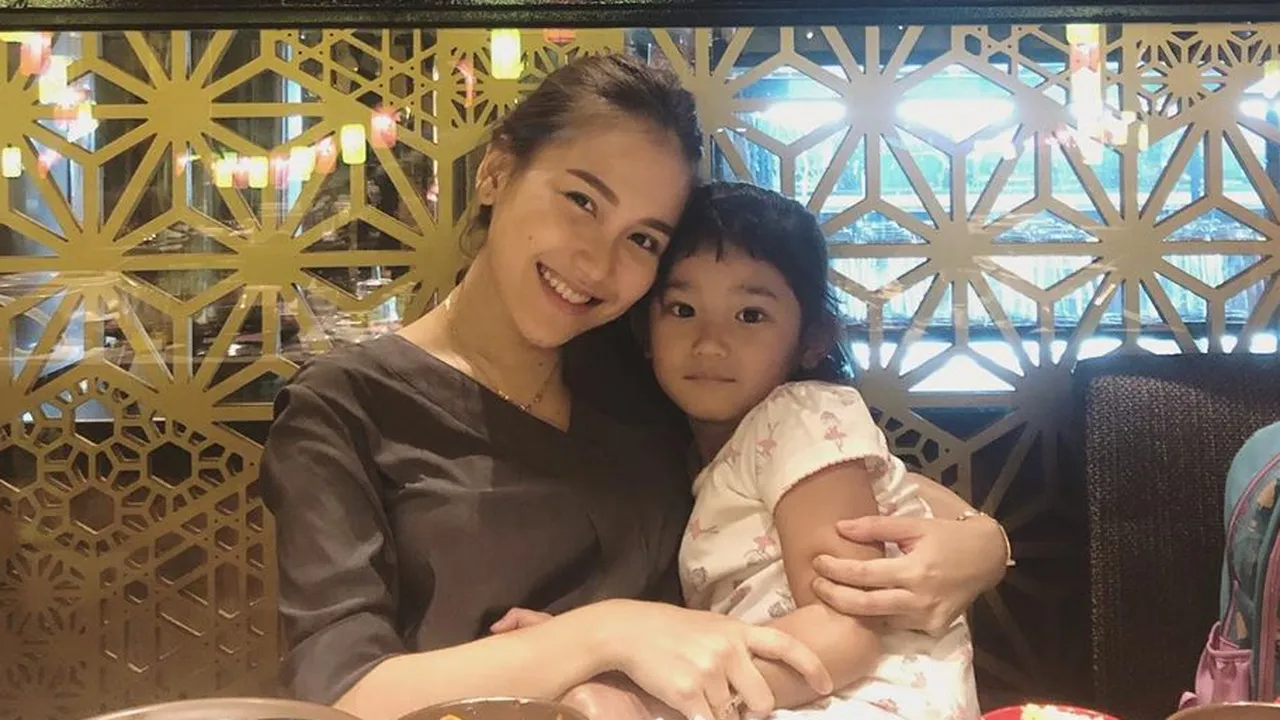 Dandan Ala Perempuan Italia, Penampilan Bilqis Anak Ayu Ting Ting Bikin Gemes