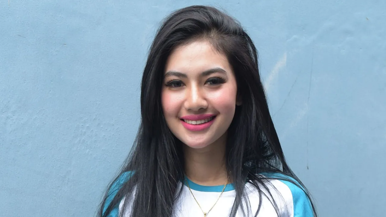 Dapat 'Surat Cinta', Della Perez Adik Julia Perez Dipanggil Soal Kasus Prostitusi?
