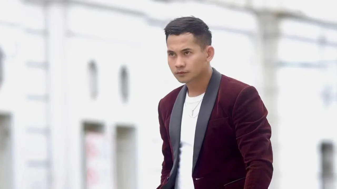 Dari Dangdut ke Pop, Rio Anantha Siap Bersaing di Industri Musik Indonesia Dari Dangdut ke Pop, Rio Anantha Siap Bersaing di Industri Musik Indonesia
