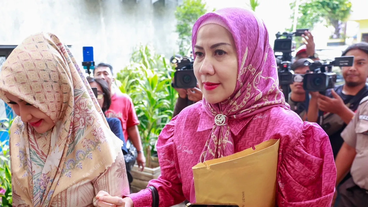 Datangi Komnas Perempuan, Venna Melinda Adukan Kasus KDRT Yang Dialaminya