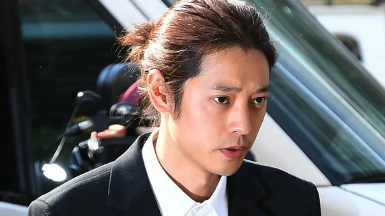 Datangi Pengadilan, Jung Joon Young Hampir Menangis Saat Bacakan Permohonan Maaf