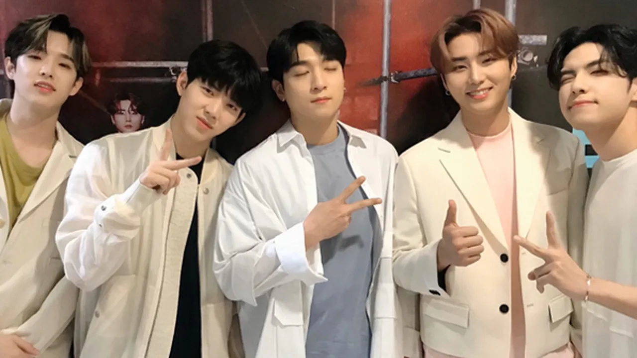 Day6 Beri Penampilan Spesial di Akhir Konser 'GRAVITY IN JAKARTA'