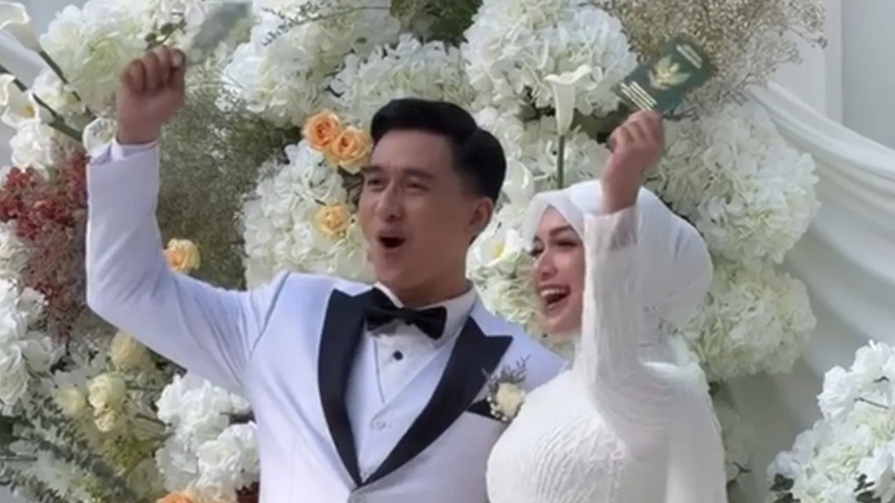 Dea Annisa dan Mazaki Ahmad Sah Menikah, Congrats!