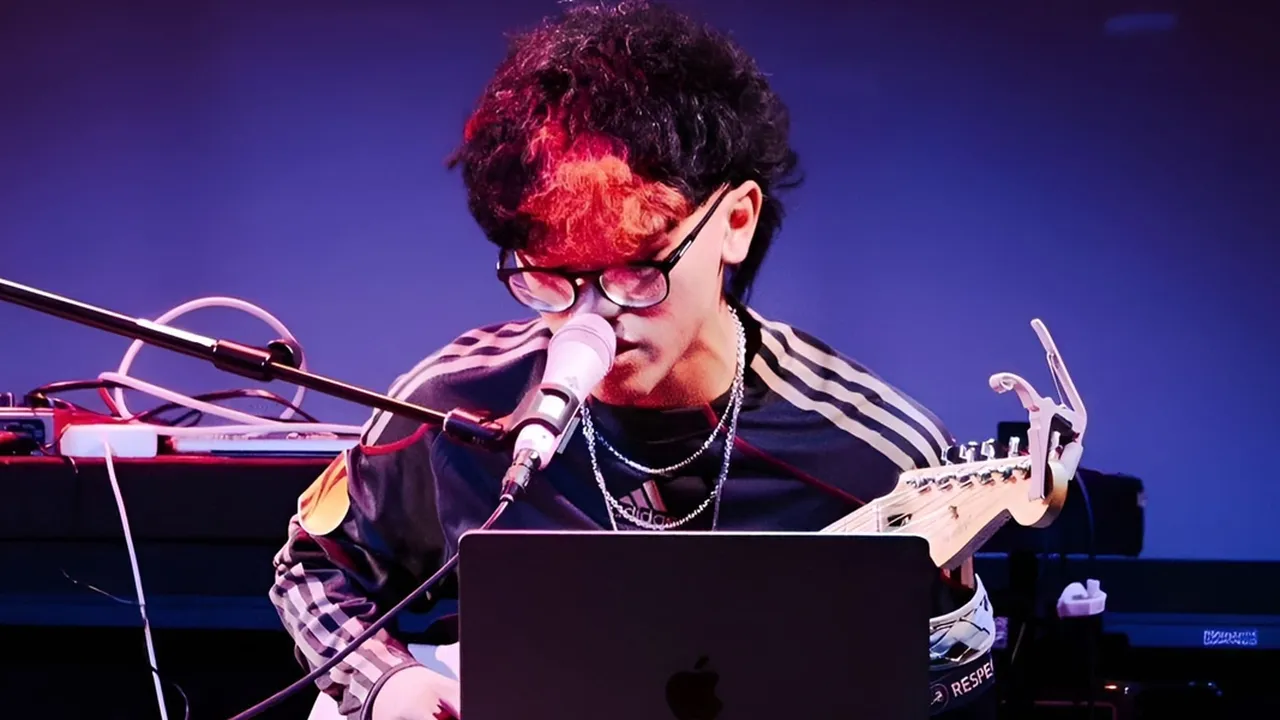 Debut dari New York, Musisi Muda Azel RM Rilis Album Pertama di Tanah Air Debut dari New York, Musisi Muda Azel RM Rilis Album Pertama di Tanah Air