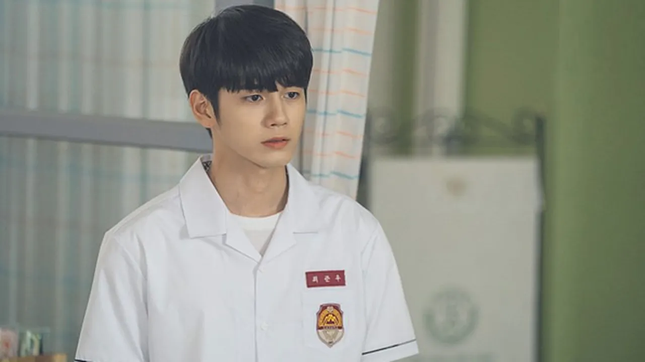 Debut Jadi Aktor, Ong Seong Wu Tegang Lihat Wajahnya Sendiri di TV