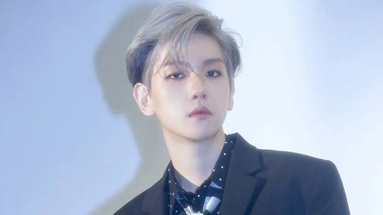 Debut Solo, Baekhyun EXO Rilis Music Video Untuk Single 'UN Village'