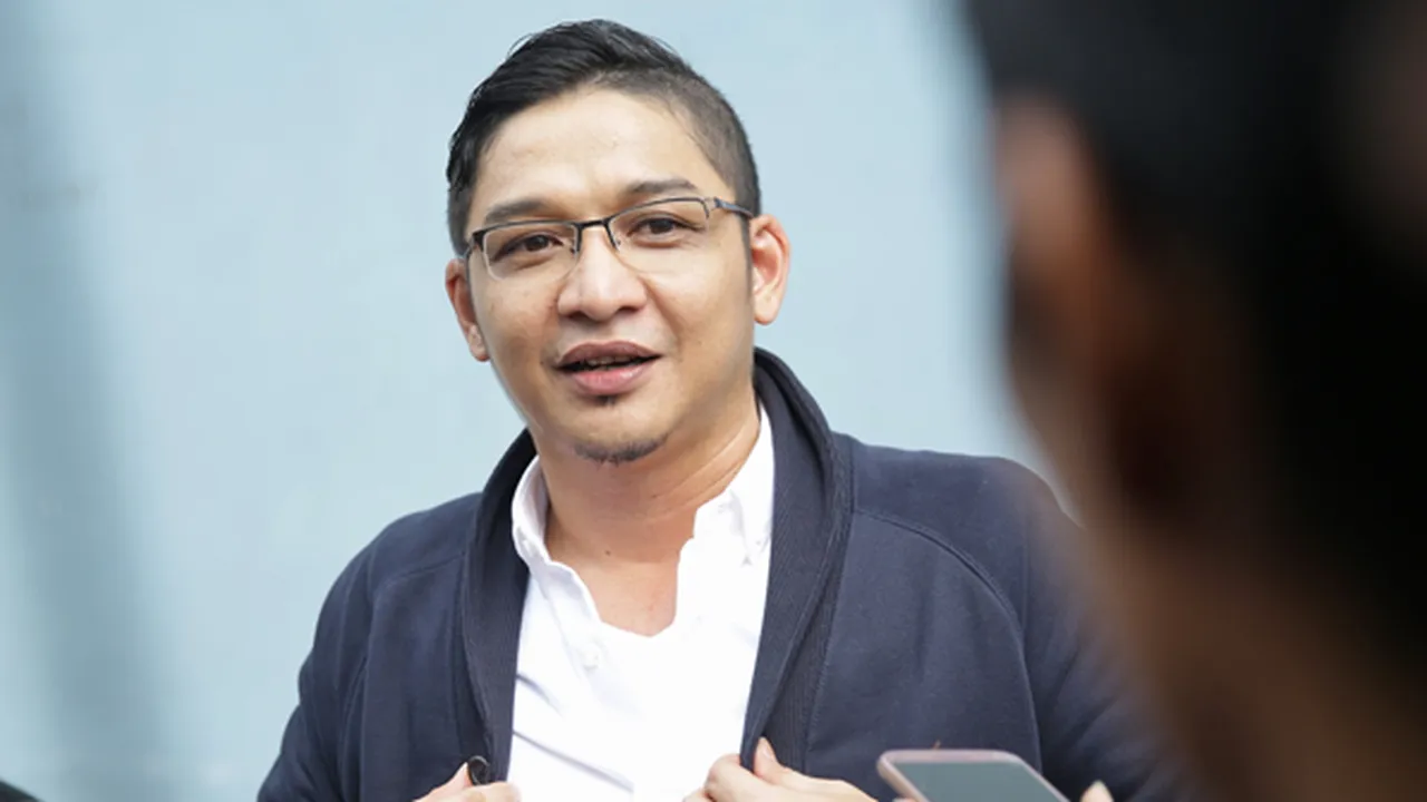 Debut Solo Karier, Pasha Ungu Rilis Album Perdana Bertajuk 'DI ATAS LANGIT'