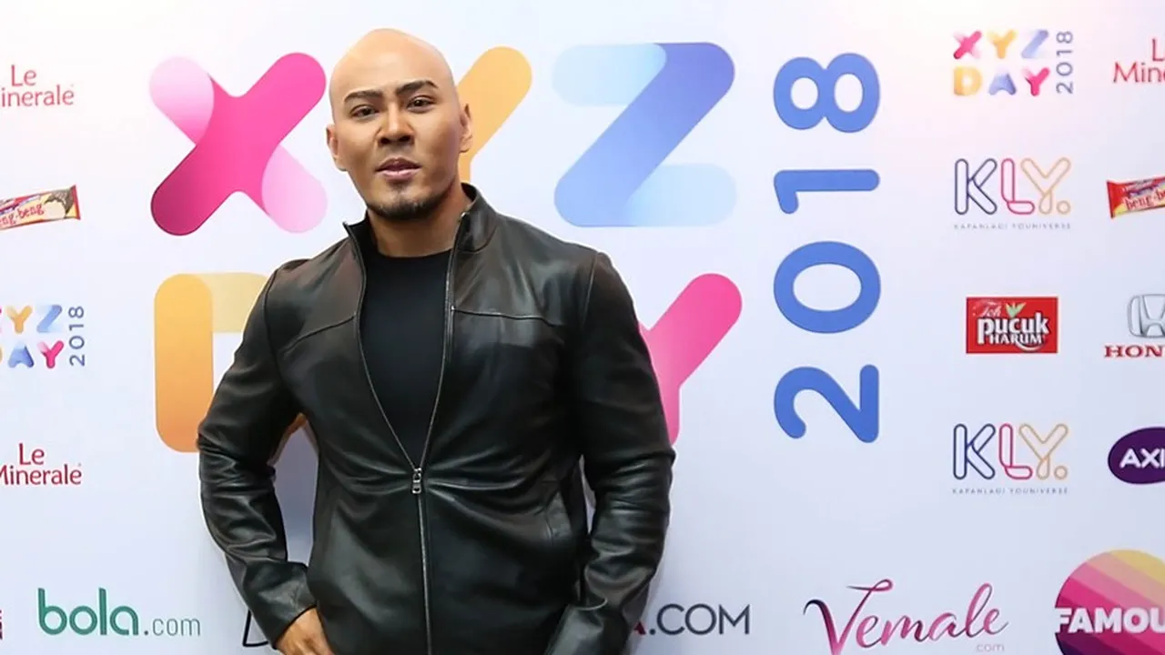 Deddy Corbuizer Berikan Atraksi Magic dan Stand Up Comedy di 'MAGICOM SHOW'