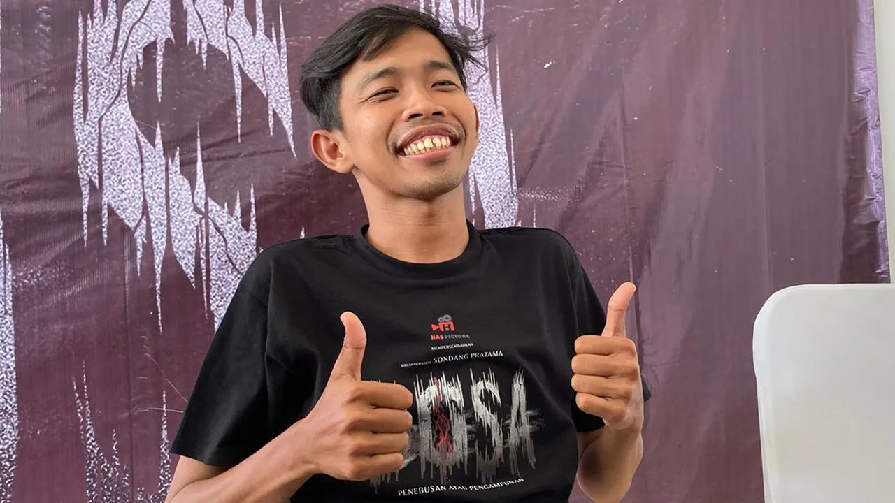 Dede Sunandar Banting Setir Jadi Pelayan Restoran: Tabungan Berkurang Terus