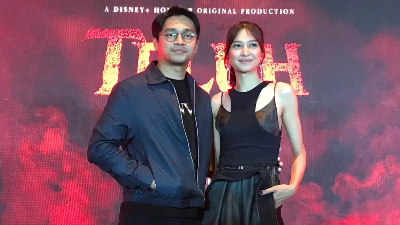Demi Bisa Foto Bareng Ryu Jun Yeol, Begini Perjuangan Mikha Tambayong dan Deva Mahenra Demi Bisa Foto Bareng Ryu Jun Yeol, Begini Perjuangan Mikha Tambayong dan Deva Mahenra
