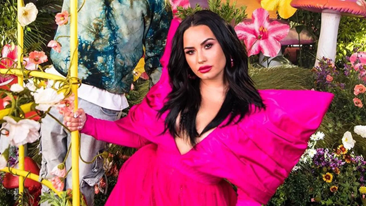 Demi Lovato yang Dikabarkan Minta Putus dari Max Ehrich, Inikah Alasannya?