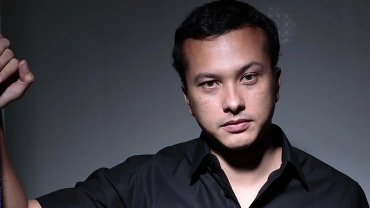 Demi Pemilu 2019, Nicholas Saputra Posting Selfie di IG Pertama Kalinya