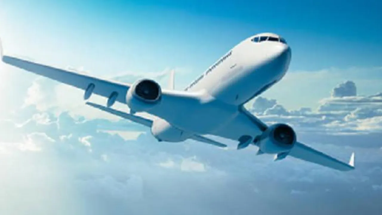 Demi Pergi ke Negara Tujuan, Pria Ini Nekat Panjat Sayap Pesawat Yang Akan Take Off!