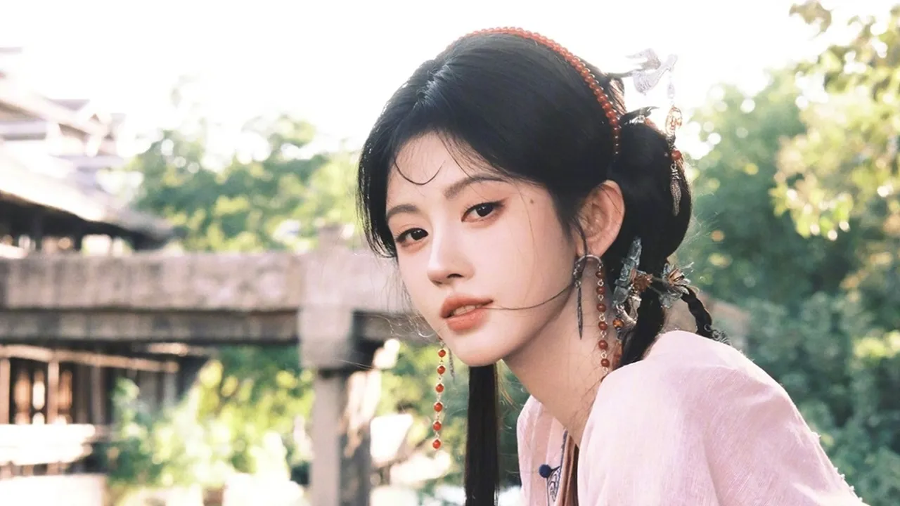 Deretan Aktor Tampan yang Pernah Main Bareng Si Cantik Ju Jing Yi di Drama China