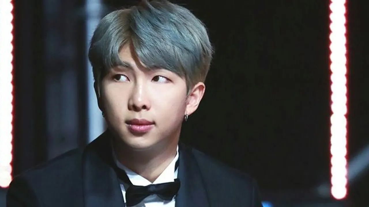 Deretan Momen yang Buktikan RM BTS Adalah Cowok Hangat & Perhatian Pada Fans