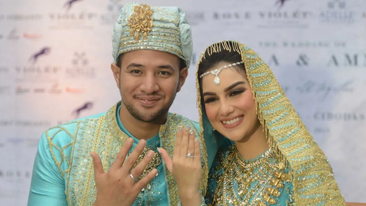 Detail Makeup Akad vs Resepsi Pernikahan Irish Bella, Cantik Mana?