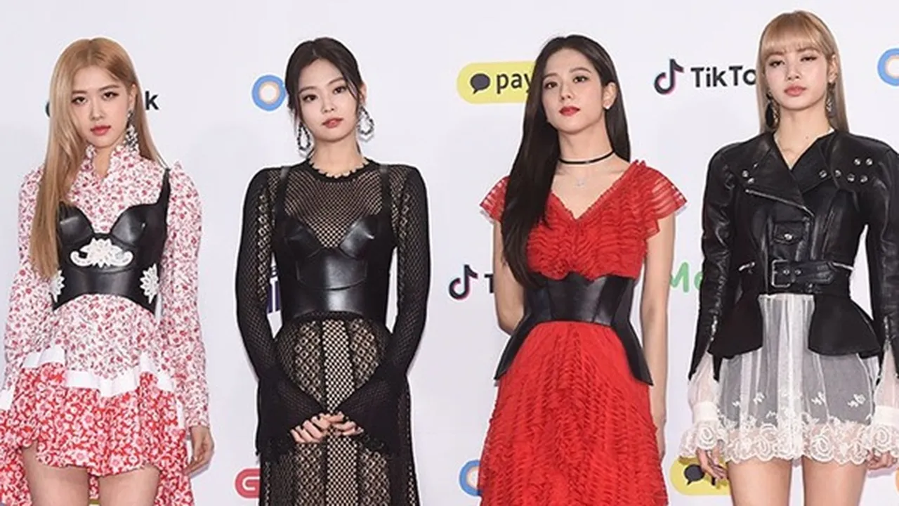 Detail Penampilan BLACKPINK di SBS Gayo Daejun 2018, Lebih Dari Rp 100 Juta Detail Penampilan BLACKPINK di SBS Gayo Daejun 2018, Lebih Dari Rp 100 Juta