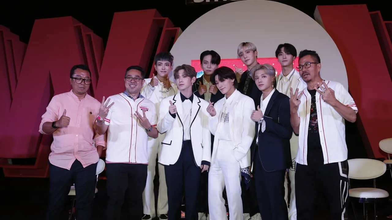 Dewa 19 dan Rossa Ajak Seluruh Penonton 'Smartfren WOW Concert' Bernostalgia