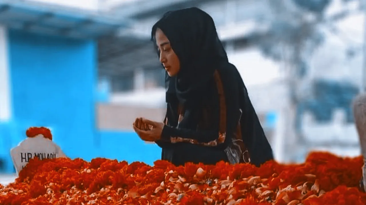 Dewi Perssik Bangun Musala Untuk Almarhum Ayah, Desainnya Cute Minimalis!