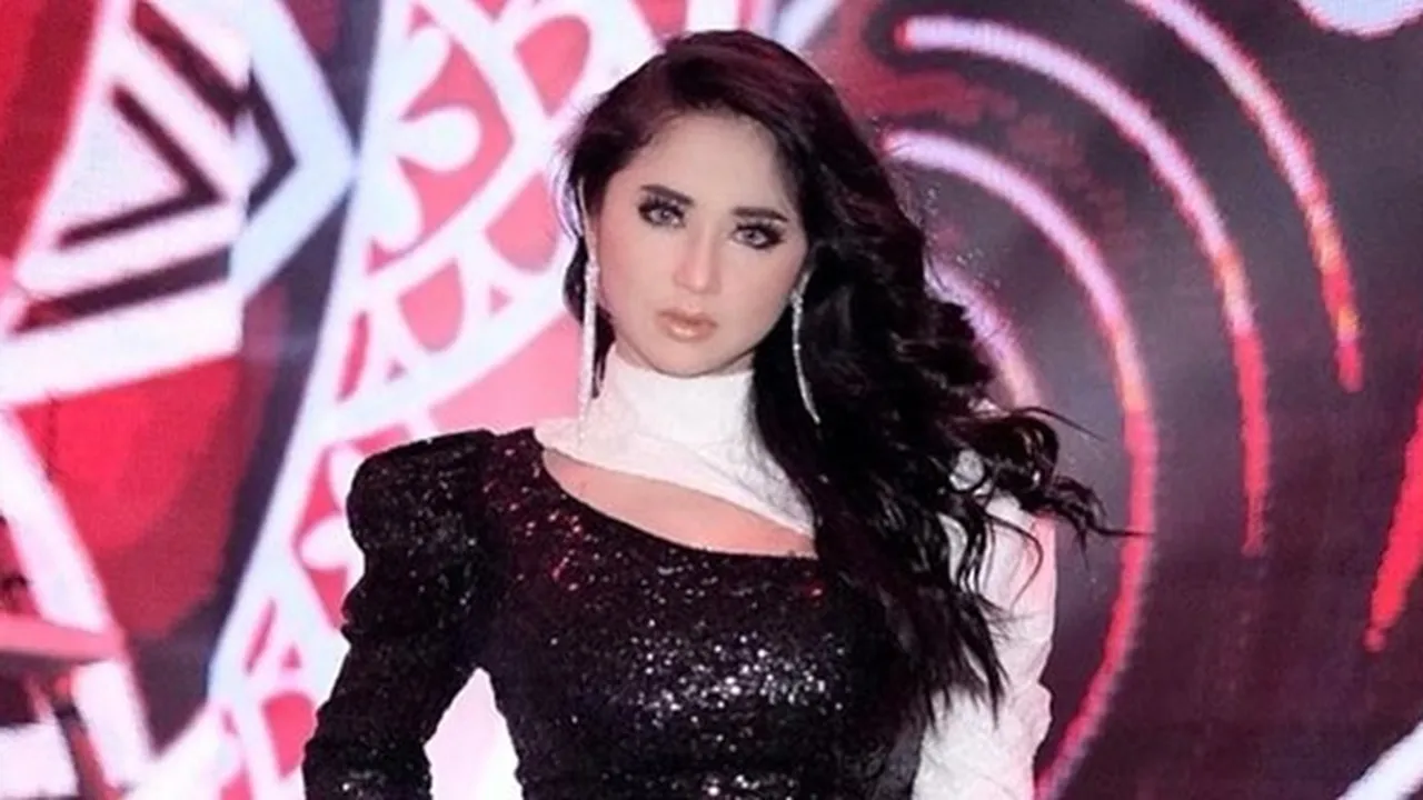 Dewi Perssik Benarkan Uang Sekolah Anaknya Rp 1 Miliar per Tahun