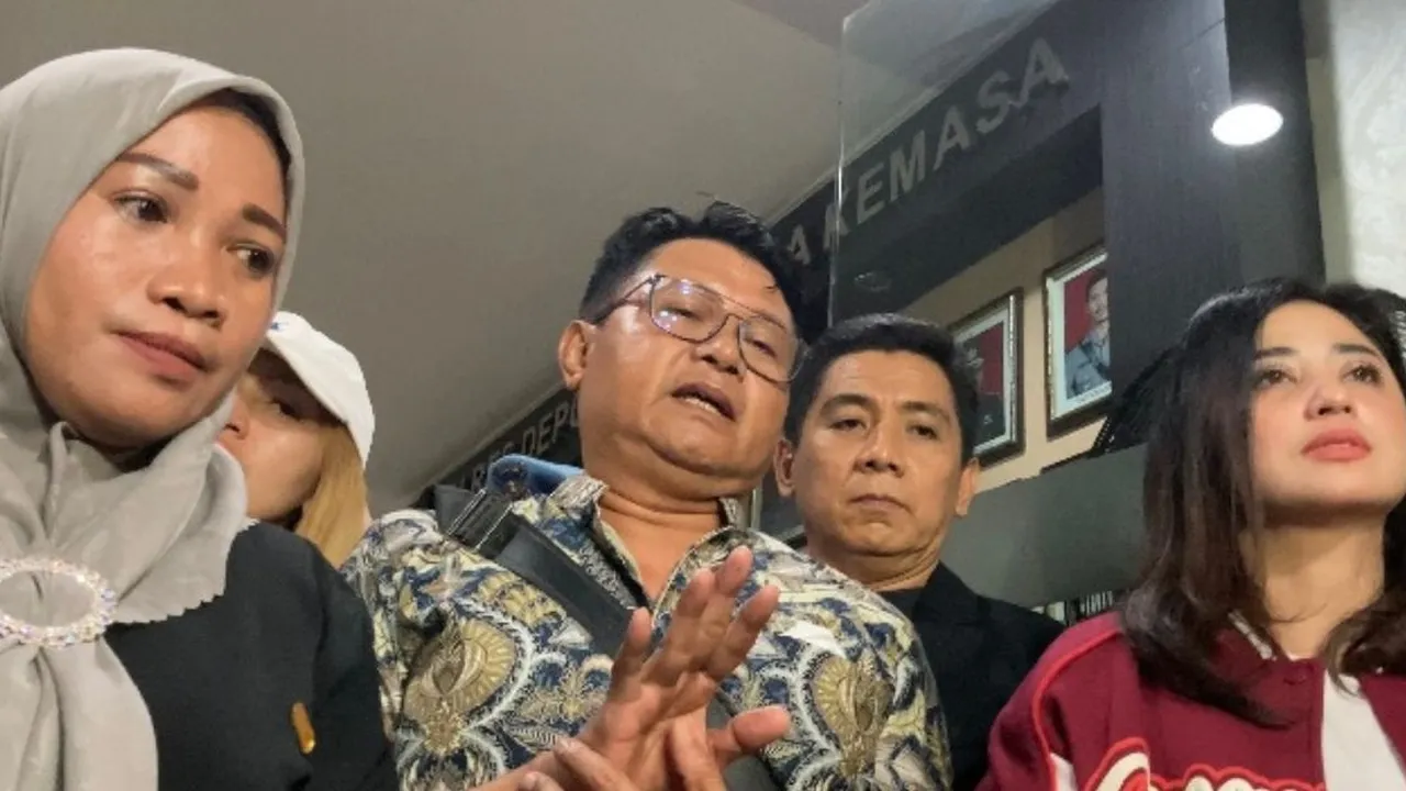 Dewi Perssik Maafkan Haters yang Sebut Dirinya Mandul, Tapi Masih Dilema Cabut Laporan