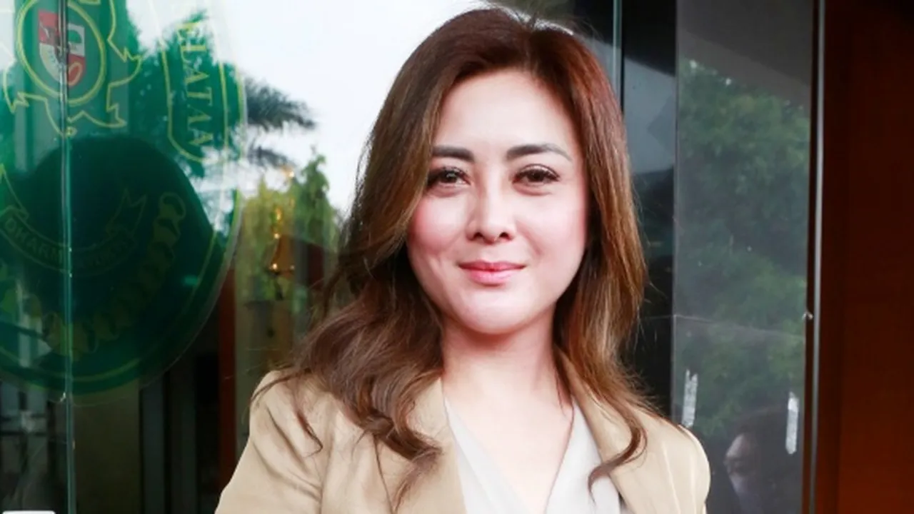 Dhena Devanka Tahan Malu Untuk Balas Perlakuan Jonathan Frizzy