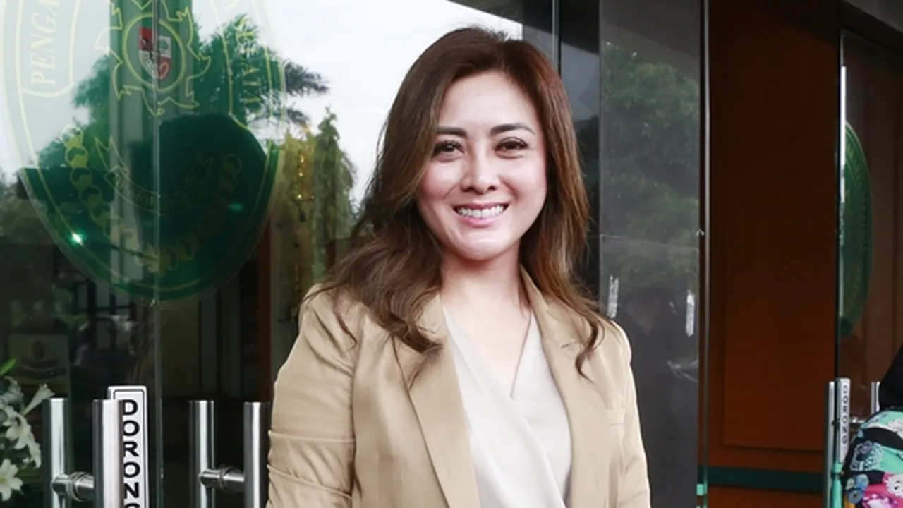 Dhena Devanka Ungkap Tetap Ada Konflik Meski Sudah Cerai Dengan Jonathan Frizzy