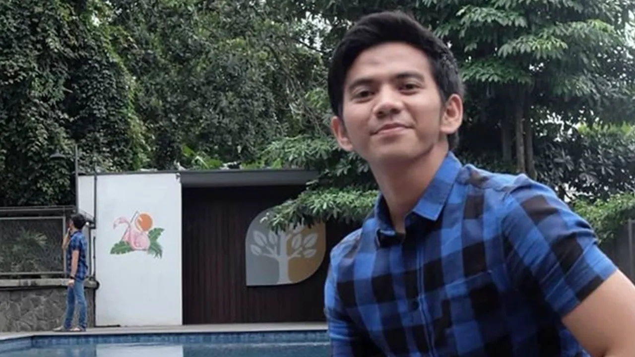 Di Rumah Aja, Ridho DA Sulap Kamar Pribadi Jadi Lokasi Syuting