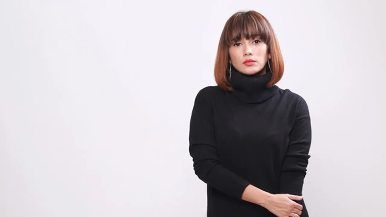 Di Tengah Bulan Ramadan, Ussy Sulistiawaty Sakit dan Harus Dirawat di RS Di Tengah Bulan Ramadan, Ussy Sulistiawaty Sakit dan Harus Dirawat di RS