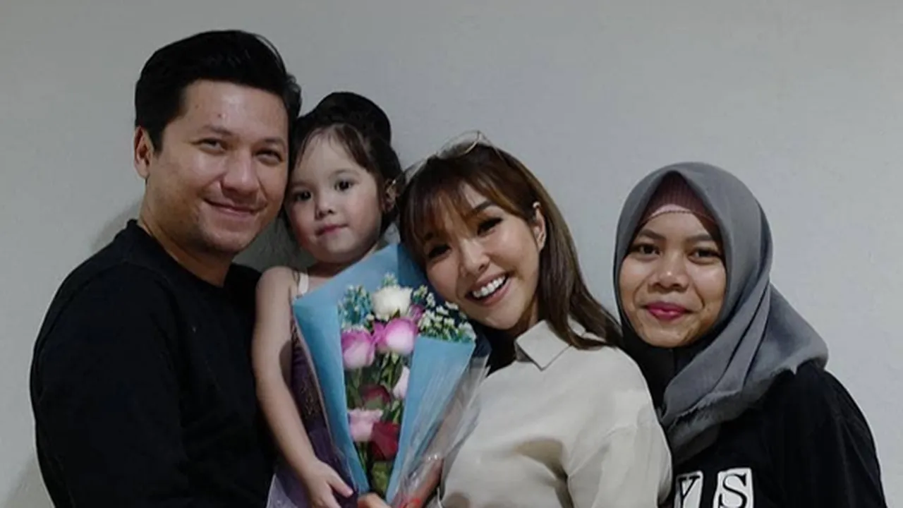 Di Tengah Proses Perceraian Gading & Gisel, Koneng sang ART Undur Diri Di Tengah Proses Perceraian Gading & Gisel, Koneng sang ART Undur Diri