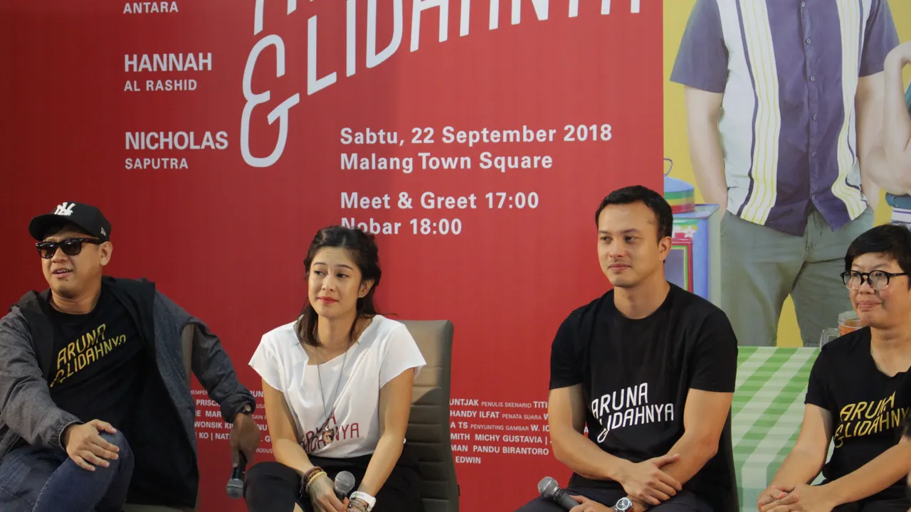 Dian Satro Dan Nicholas Saputra 'Jadi Bunglon' Demi Hapus Rangga dan Cinta Dian Satro Dan Nicholas Saputra 'Jadi Bunglon' Demi Hapus Rangga dan Cinta