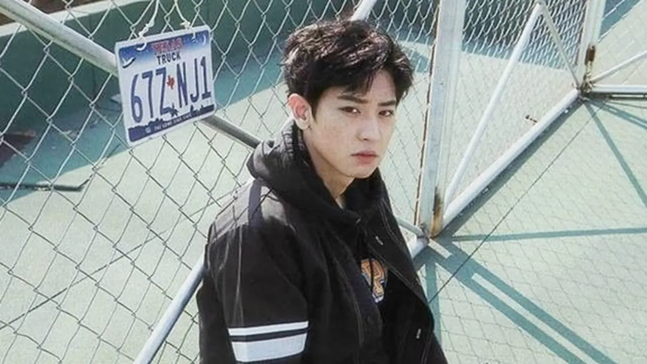 Dibilang Mirip Ojol, Harga Jaket Chanyeol EXO Ini Kalau dalam Rupiah Terbilang Fantastis Dibilang Mirip Ojol, Harga Jaket Chanyeol EXO Ini Kalau dalam Rupiah Terbilang Fantastis