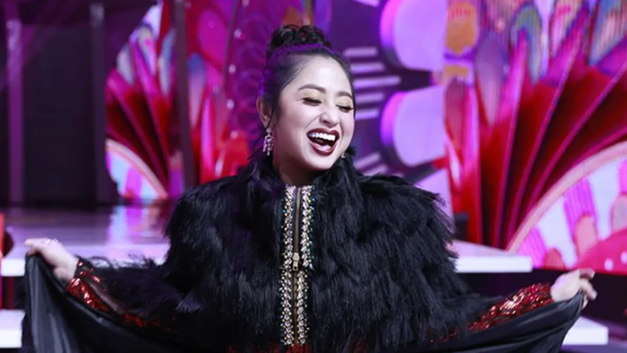 Dicibir Gara-gara Pamer Sedekah, Dewi Perssik Balas Netien dengan Kalimat Menohok