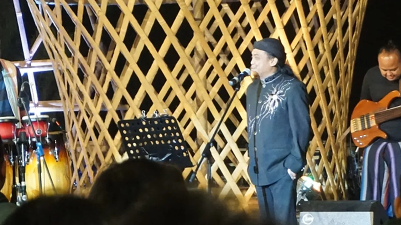 Didi Kempot Ambyarkan Hati Penonton Jazz Gunung 2019