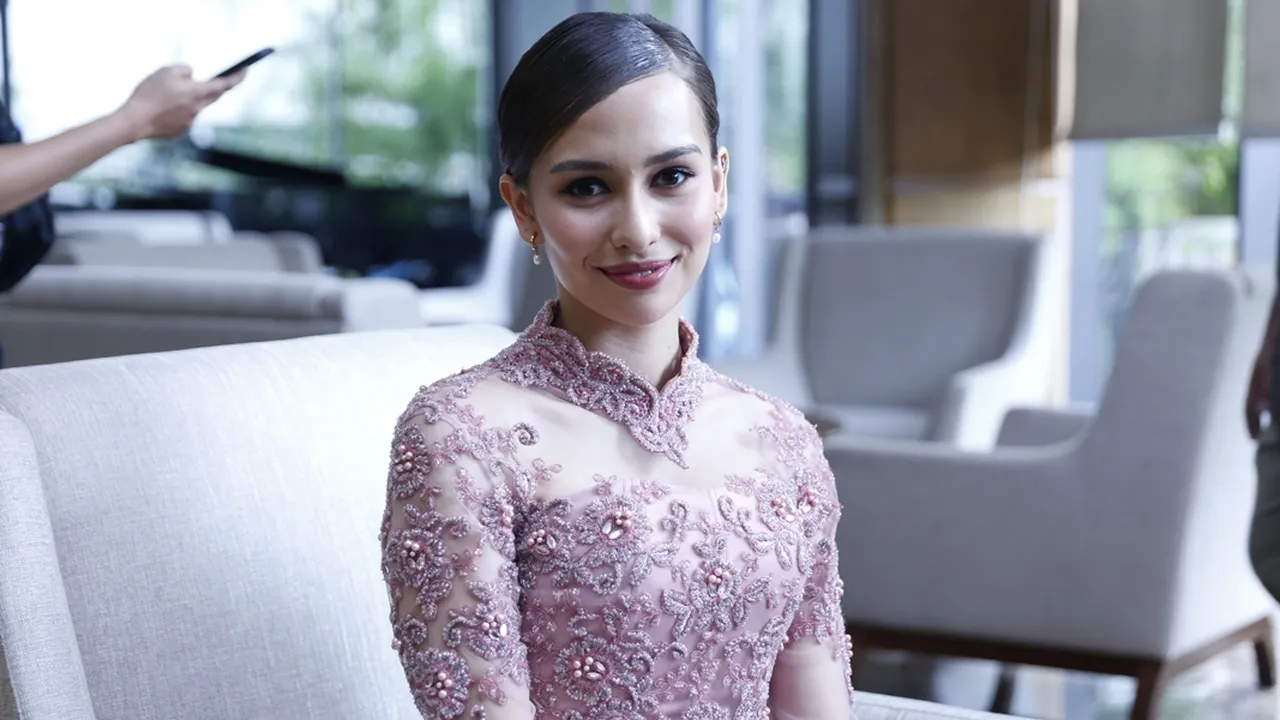 Didoakan Berjodoh Dengan Verrell Bramasta, Anna Jobling Tersipu Malu Didoakan Berjodoh Dengan Verrell Bramasta, Anna Jobling Tersipu Malu