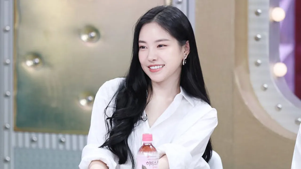 Diduga Operasi Plastik, Na Eun A Pink Beri Jawaban Ambigu