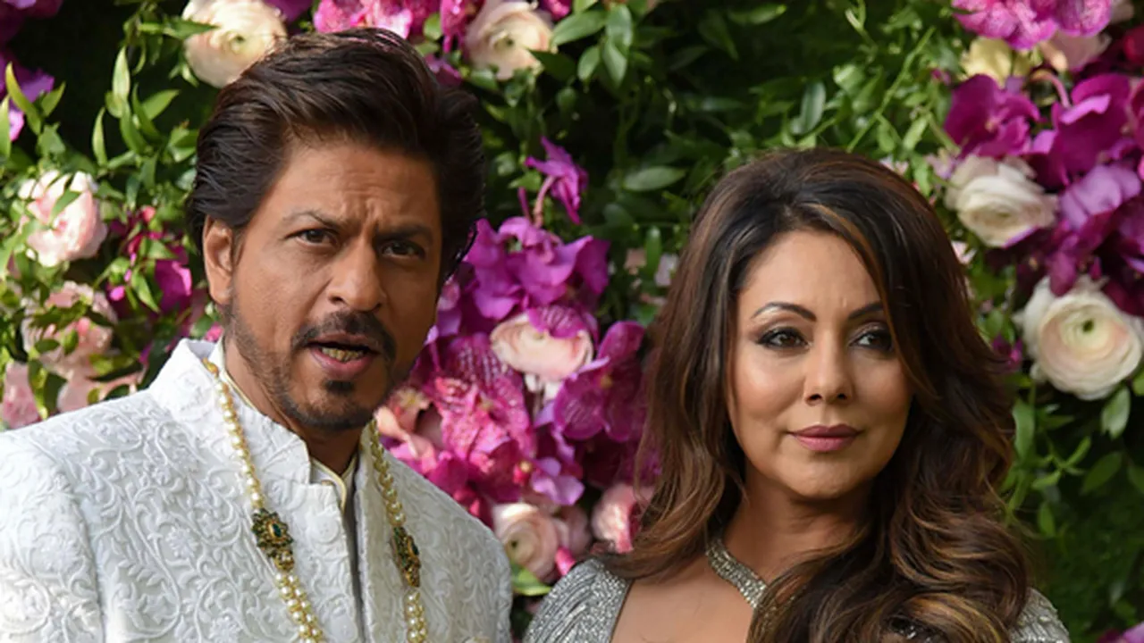Digosipkan Biseksual, Shahrukh Khan Buka Suara