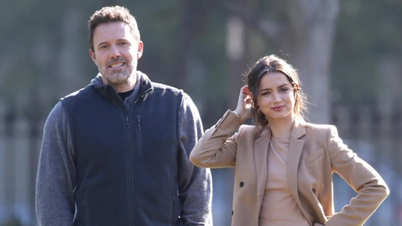 Dihimbau untuk Berdiam Diri di Rumah, Ben Affleck Pilih Kencan Bareng Pacar Baru Dihimbau untuk Berdiam Diri di Rumah, Ben Affleck Pilih Kencan Bareng Pacar Baru