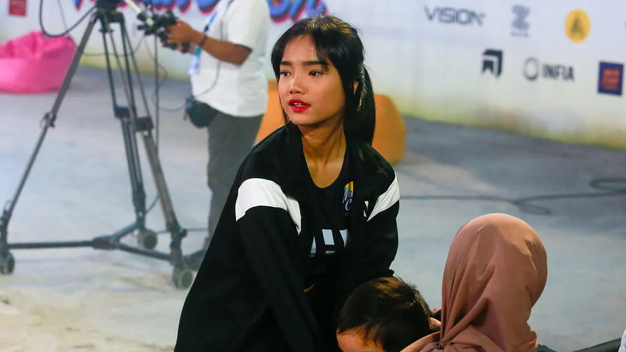 Dijodohkan Netizen dengan El Rumi, Fuji Takut Dihujat