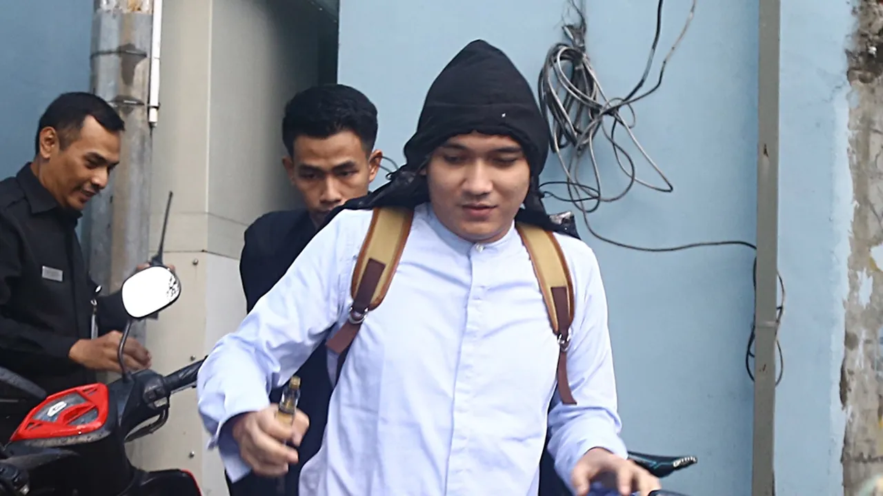 Dikabarkan Alami Kesulitan Ekonomi Hingga Jual Instagram 1 Juta, Egi John Buka Suara