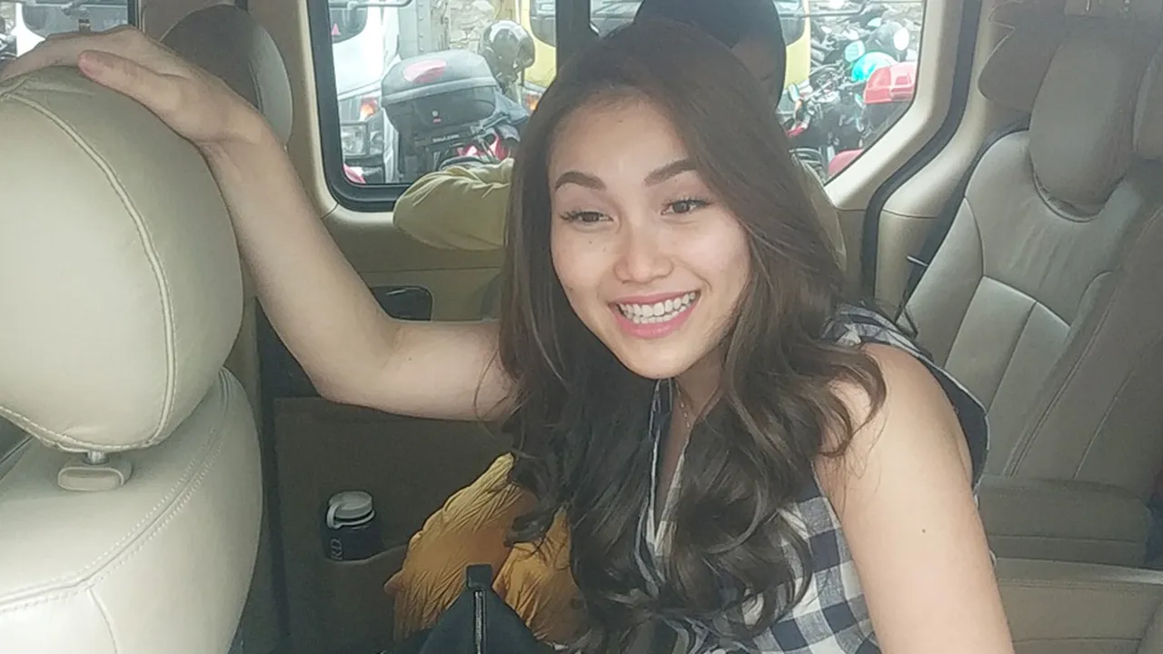 Dikabarkan Bakal Dilamar Ivan Gunawan, Ayu Ting Ting: Ngaco Ah!