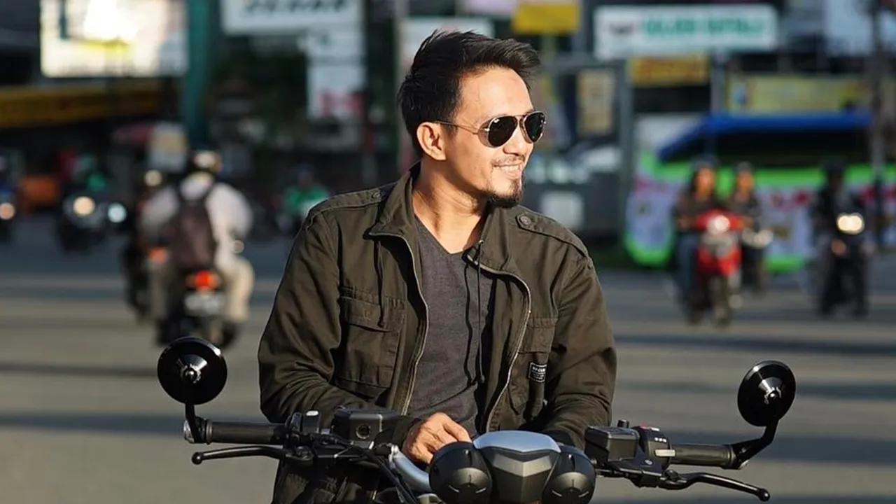 Dikaitkan dengan Kisah Viral Layangan Putus, Ricky Zainal Pemilik Ammar TV Minta Maaf