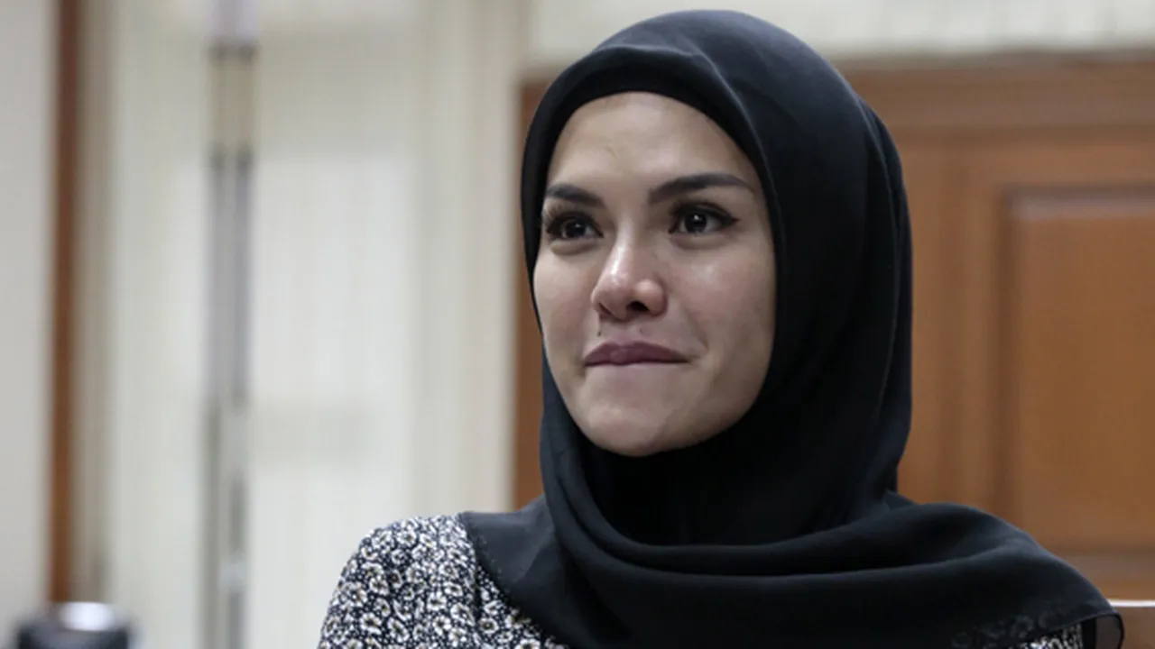 Dikonfrontir Dengan Sam Aliano, Nikita Mirzani: Takut-Takutnya Keliatan