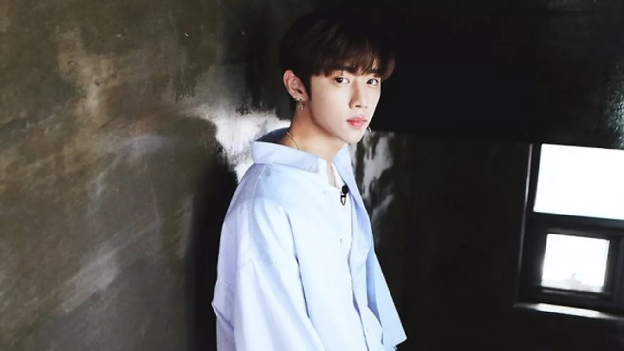 Dikritik Karena Dugaan Merokok di Pantai, Sunwoo The Boyz dan Agensi Minta Maaf