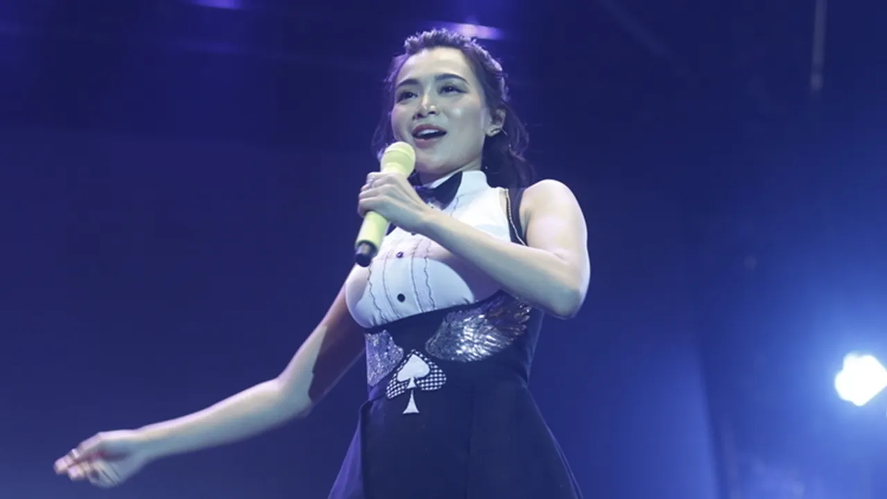 Dikritik Netizen Sebagai Artis Tanpa Prestasi, Wika Salim Angkat Bicara