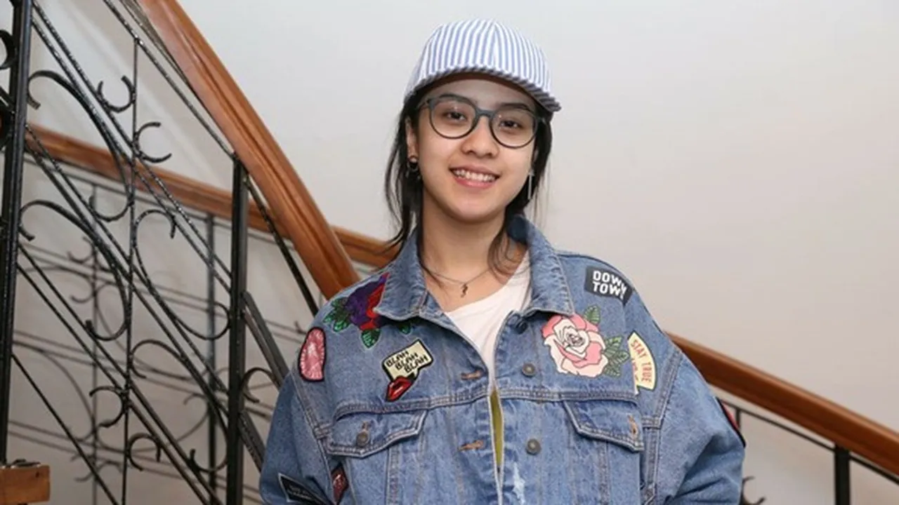 Dikritik Soal Kibarkan Bendera Merah Putih Robek, Anya Geraldine Buka Suara