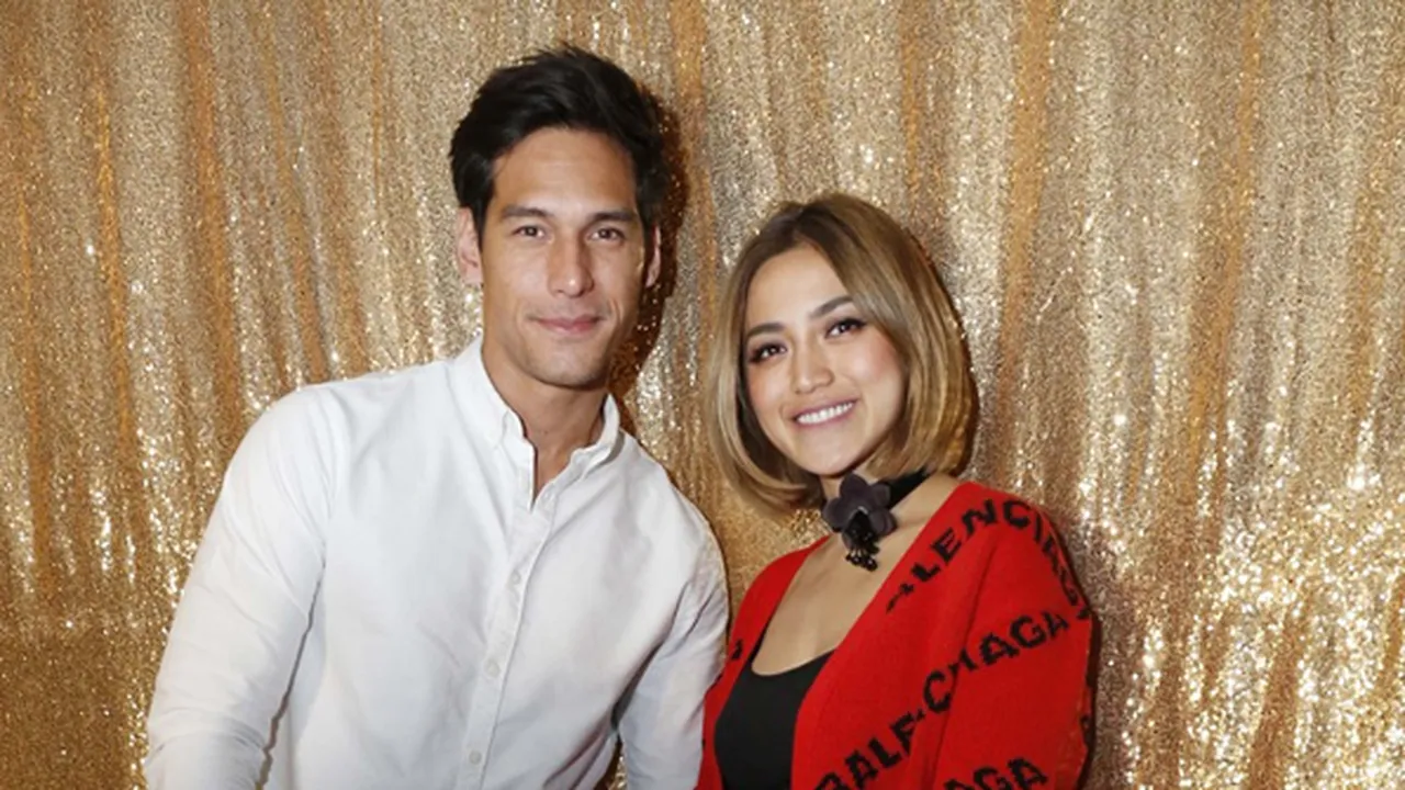 Dilamar, Jessica Iskandar Puji Richard Kyle Indah Di Luar - Indah di Dalam