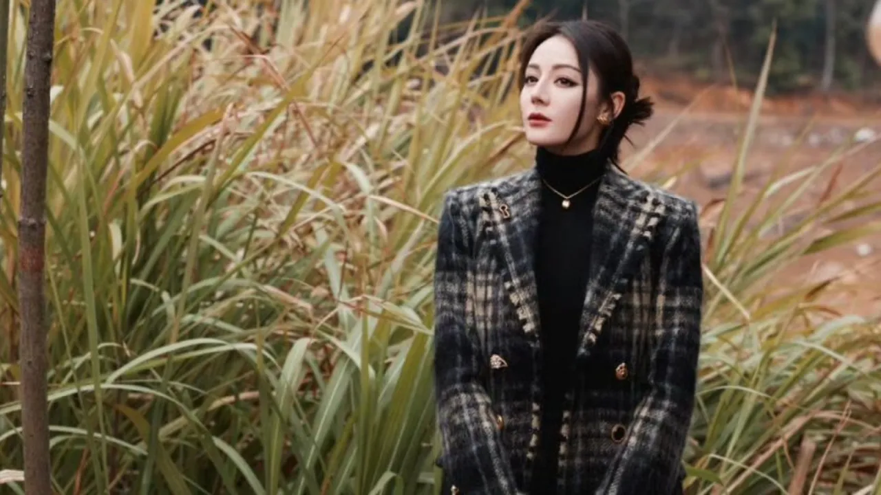 Dilraba Dilmurat Tak Terbendung, Semua Acaranya Tahun Ini Menang Tencent Golden Penguin Awards 2025