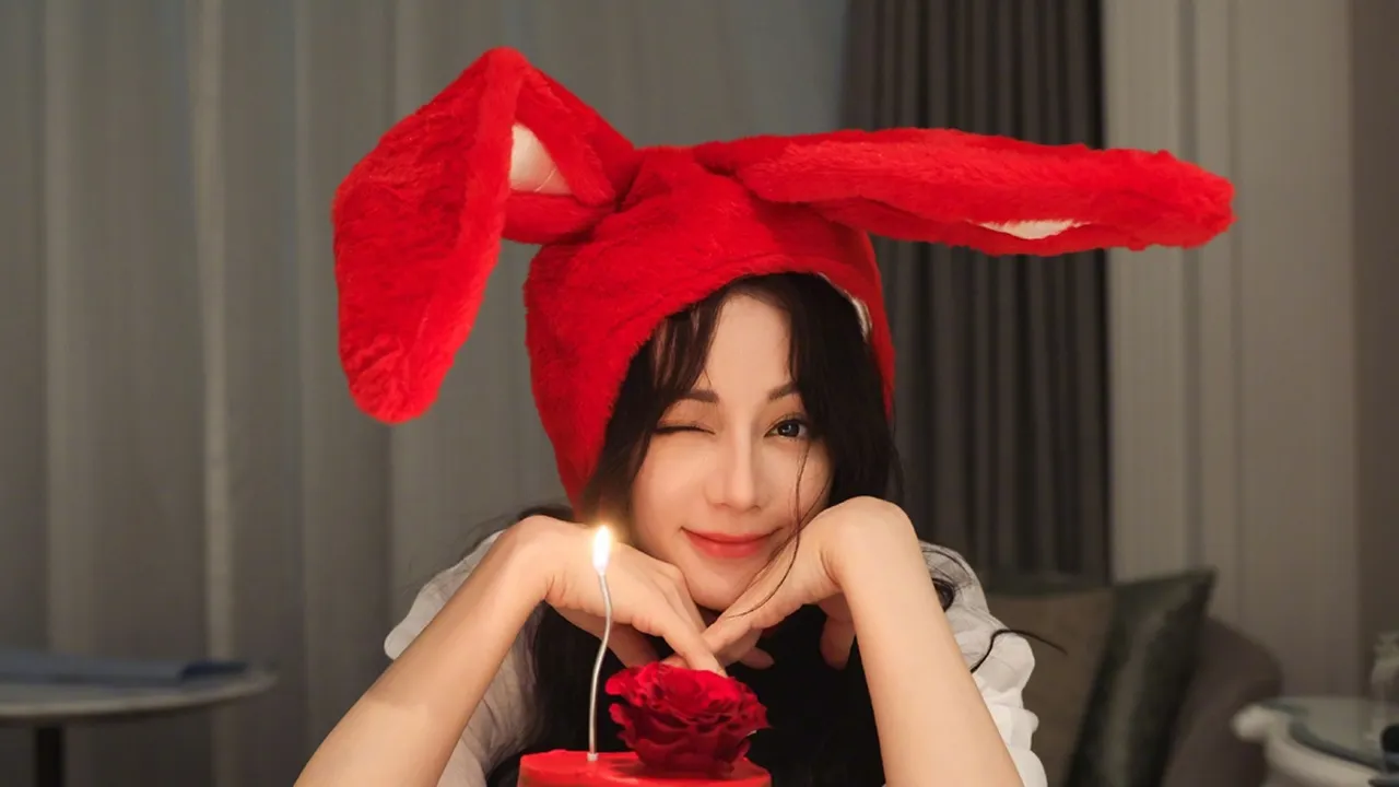 Dilraba Dilmurat Terungkap Sosok Ayahnya, Seniman Legendaris yang Mendadak Viral